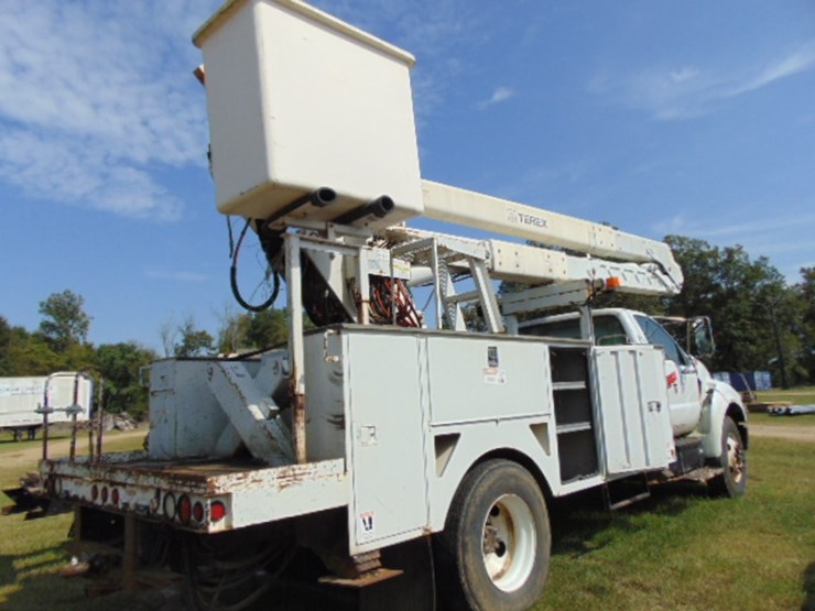 2004-ford-f750-image-10