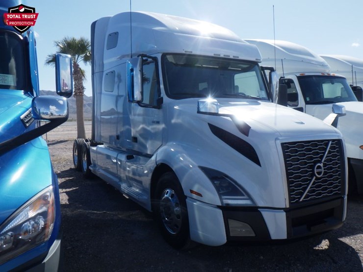 2021-volvo-vnl-760-image-3