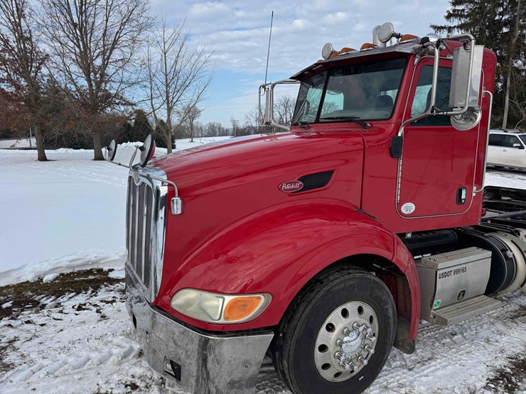 2012-peterbilt-386-image-8