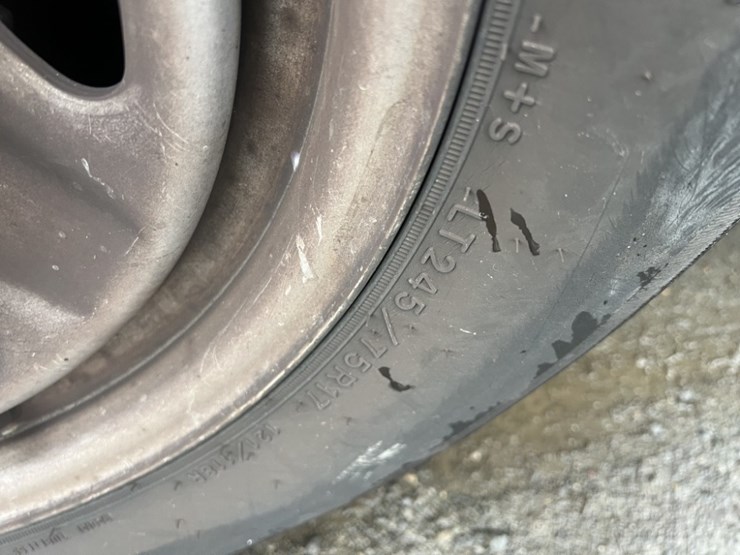 2014-ford-f350-image-16