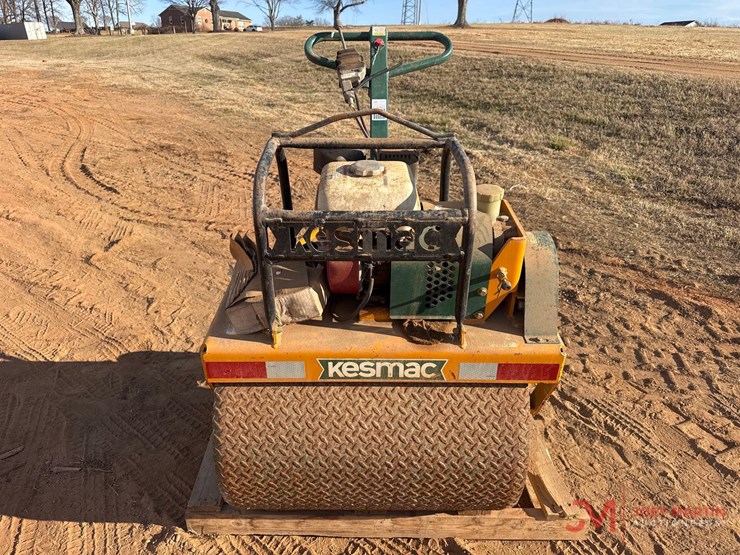 kesmacktr30-walk-behind-roller-image-5