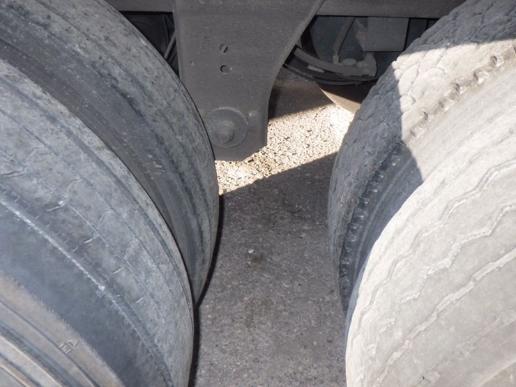 2022-utility-4000d-x-image-8