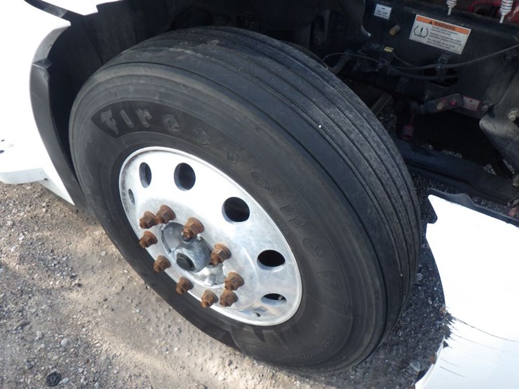 2024-freightliner-cascadia-126-image-28