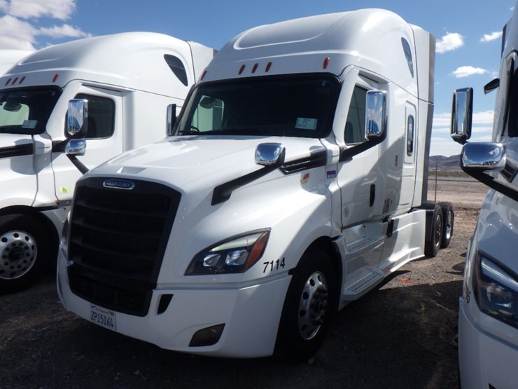 2024-freightliner-cascadia-126-image-1