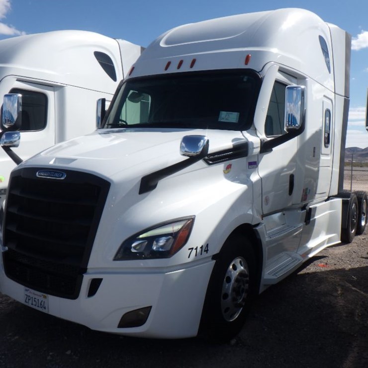 2024 FREIGHTLINER CASCADIA 126