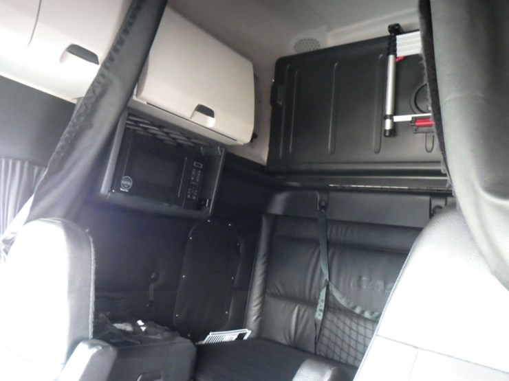 2024-freightliner-cascadia-126-image-20