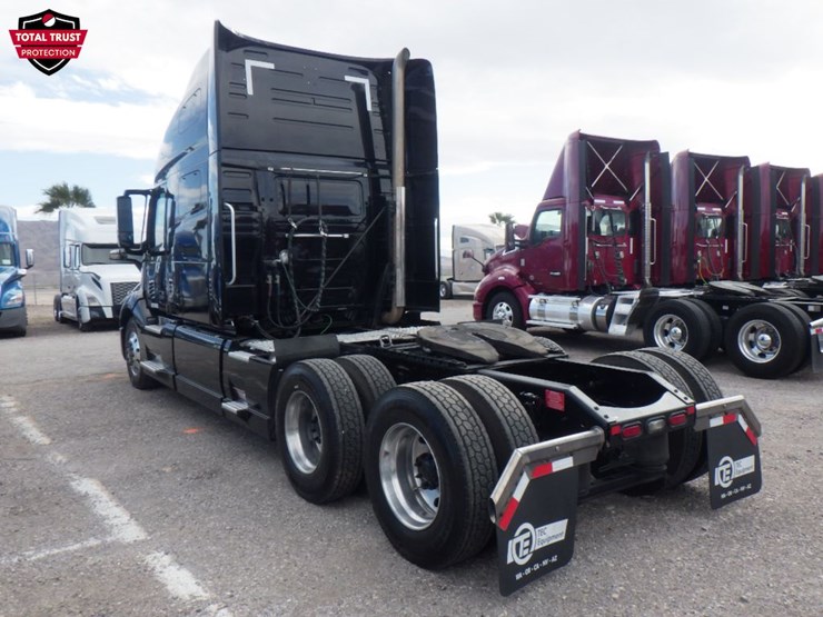 2020-volvo-vnl-760-image-13