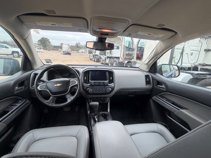 2019-chevrolet-colorado-image-29