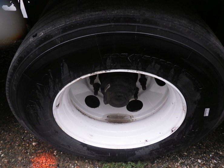 2016-great-dane-champion-se-image-21