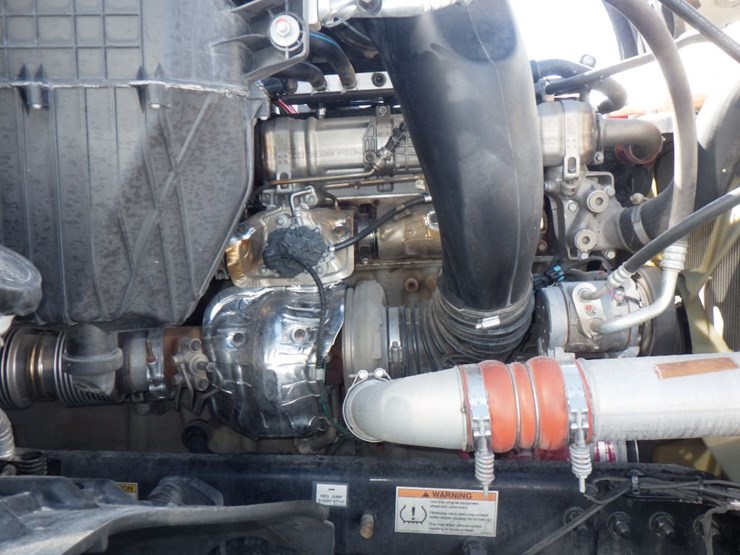 2024-freightliner-cascadia-126-image-27