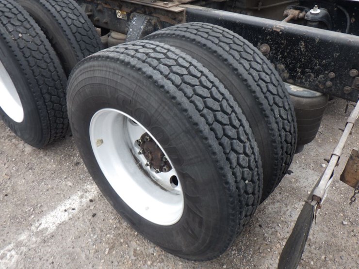 2016-kenworth-t680-image-16