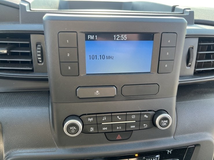 2024-ford-explorer-image-28