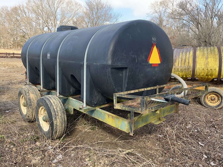 bell-1600-gallon-water-trailer-image-5
