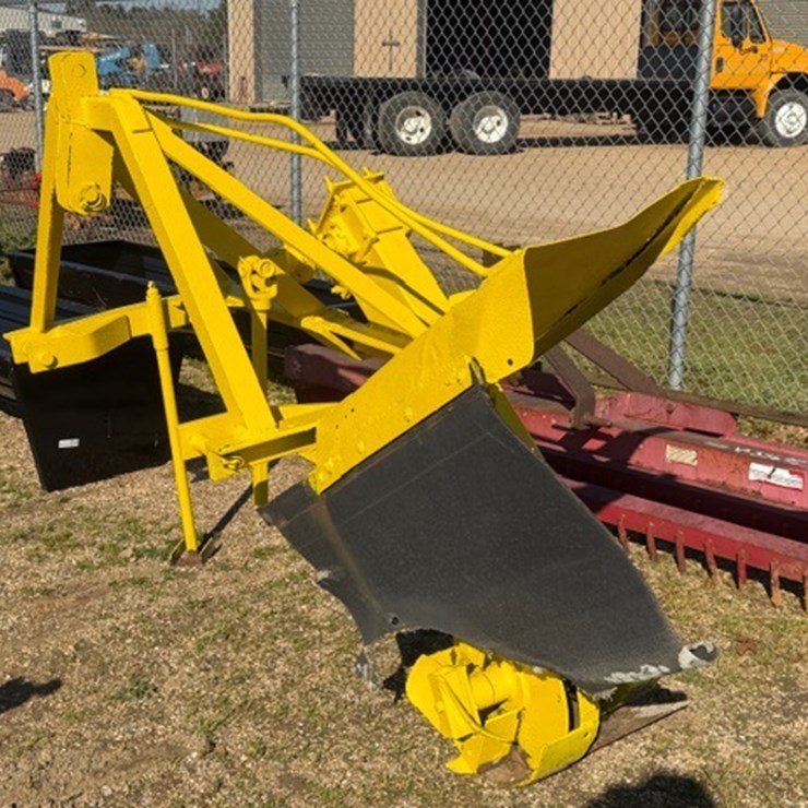 #32210 • DRAIN MACHINE, 3 POINT HITCH