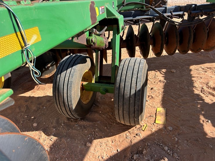 john-deere-650-image-7