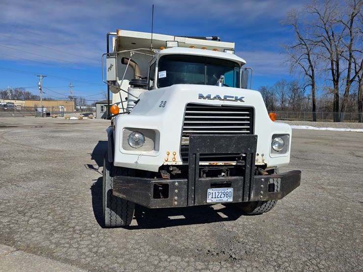 1998-mack-dm600-image-25