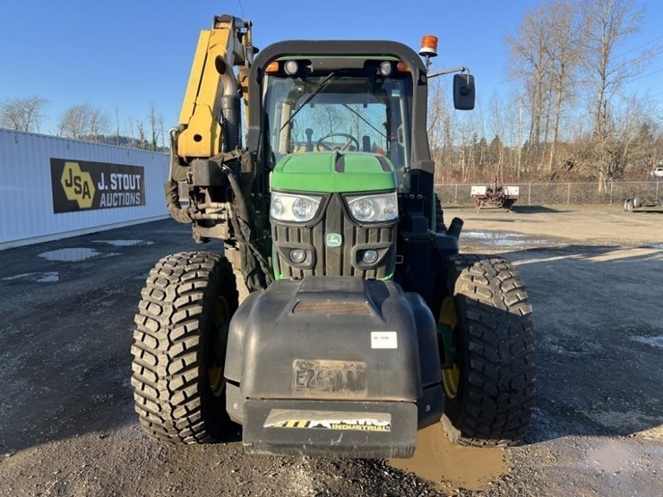 2015-john-deere-6125m-image-8