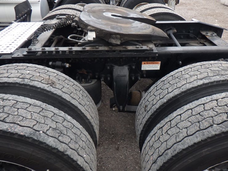 2017-freightliner-cascadia-125-evolution-image-17