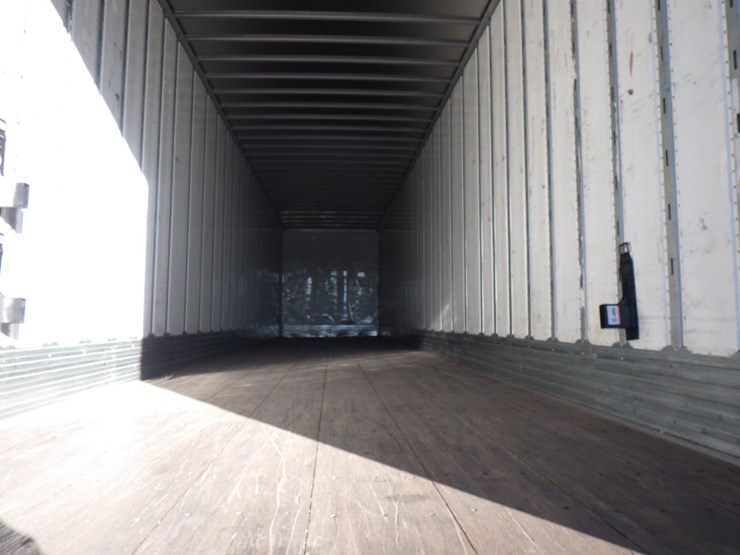 2022-utility-4000d-x-image-11