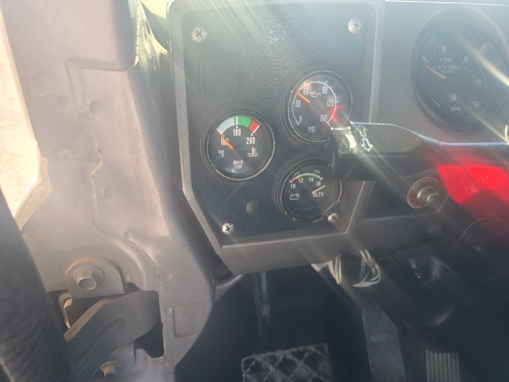 2001-mack-rd688s-image-98