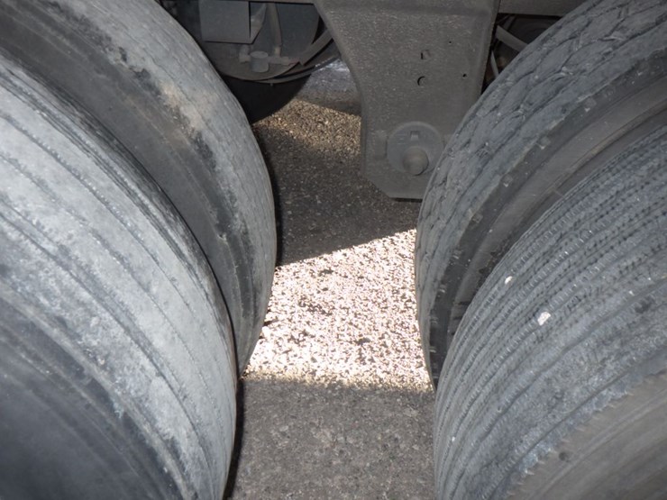 2022-utility-4000d-x-image-14