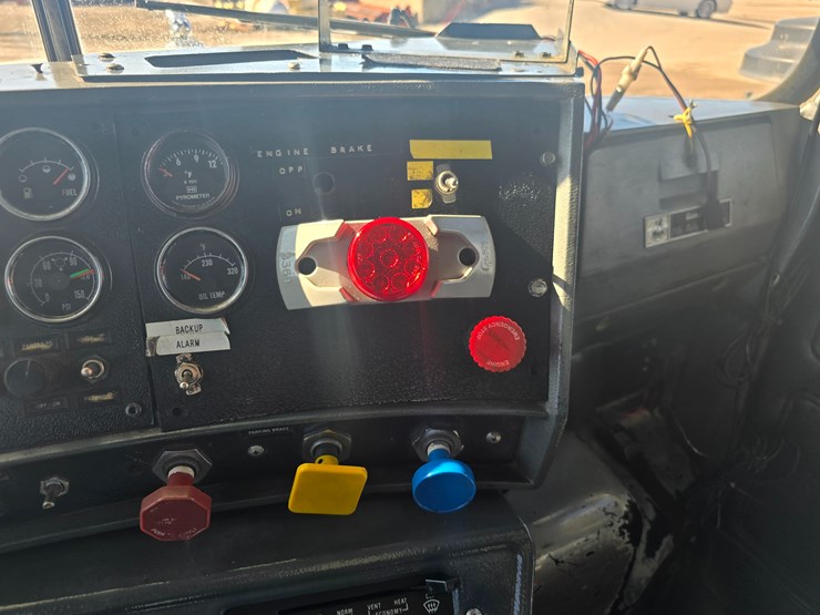 1998-mack-dm600-image-97