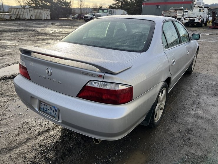 2003-acura-3.2tl-type-s-sedan-image-4