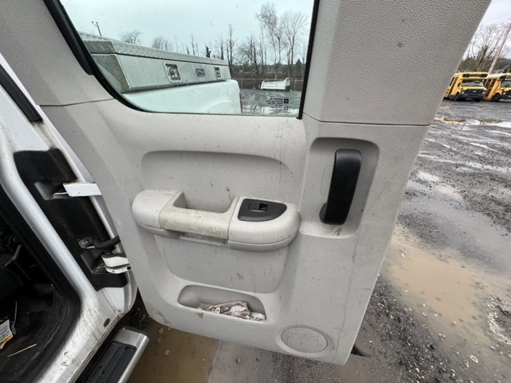 2012-gmc-sierra-extra-cab-4x4-pickup-image-27