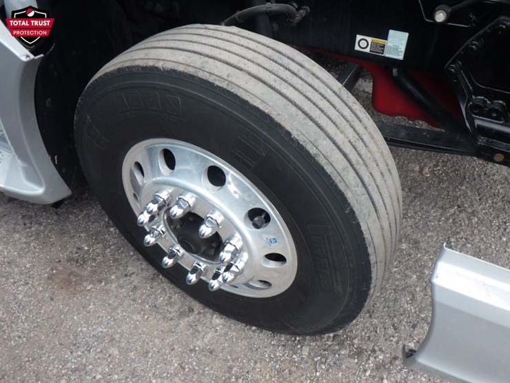 2020-kenworth-t680-image-24