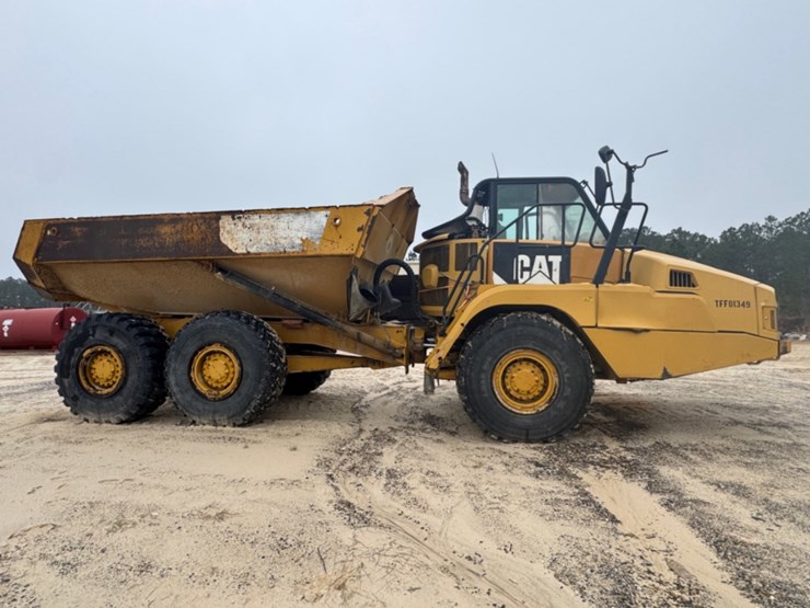 2016-caterpillar-730c-image-4