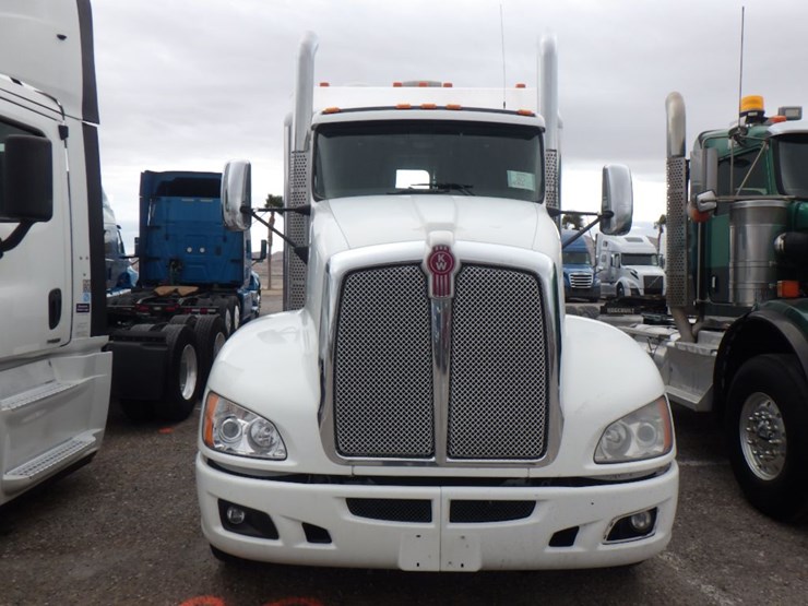 2014-kenworth-t660-image-2