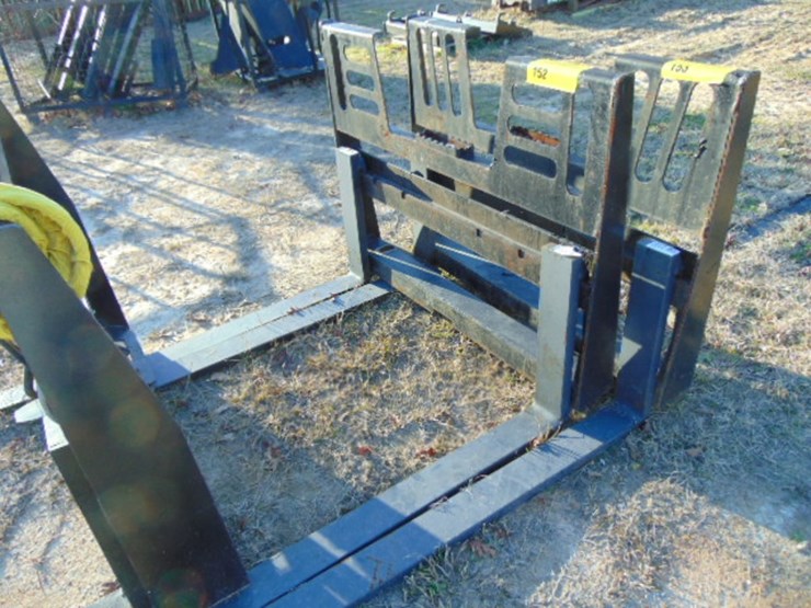 walk-through-skid-steer-forks-image-2