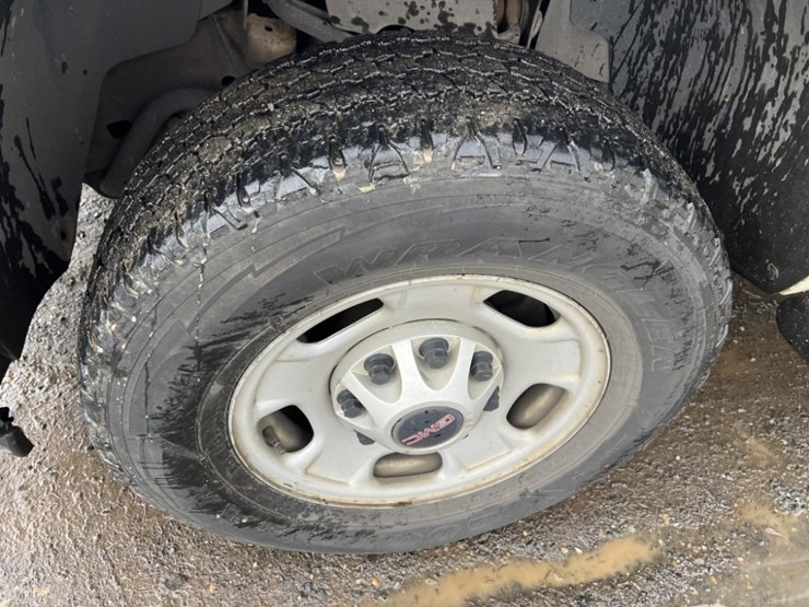 2012-gmc-sierra-extra-cab-4x4-pickup-image-16