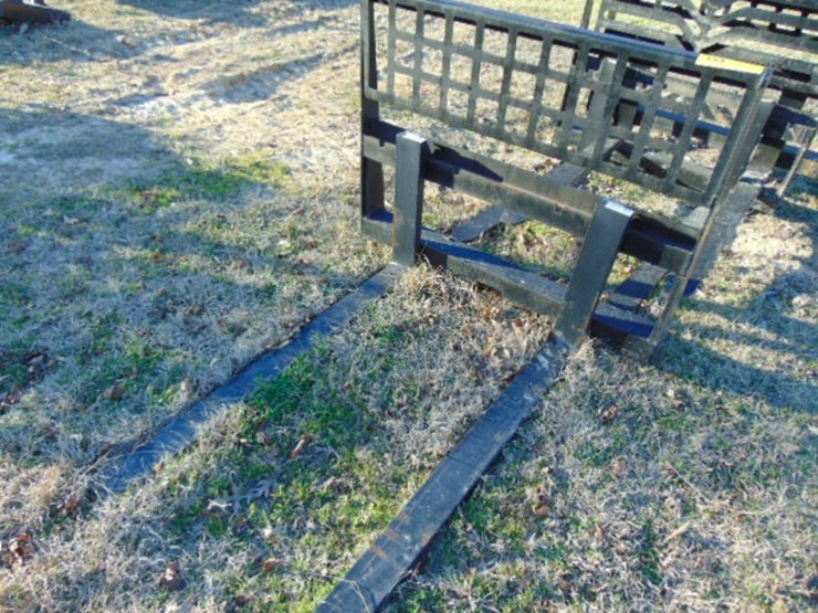 solid-back-skid-steer-forks-image-1