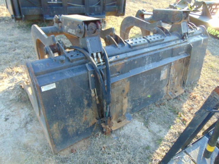 72"-heavy-duty-bobcat-skid-steer-bucket-grapple-image-2