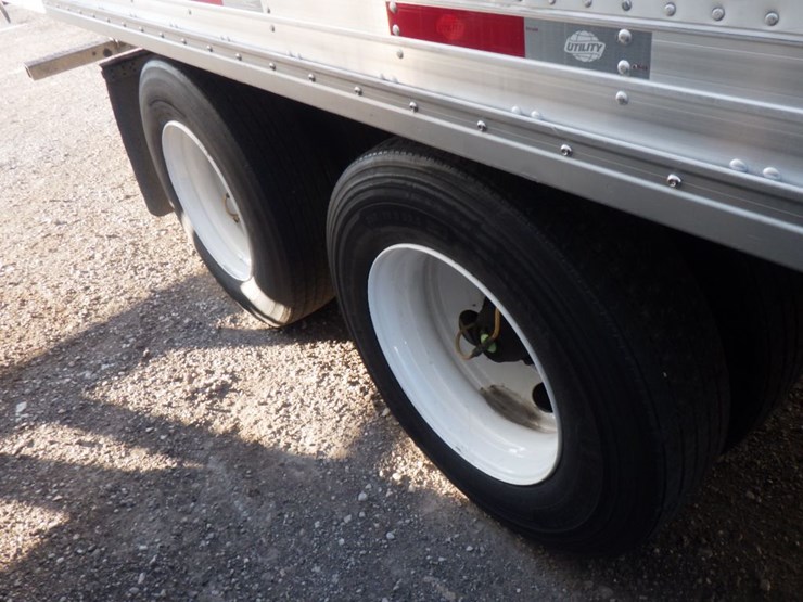 2017-utility-3000r-image-8