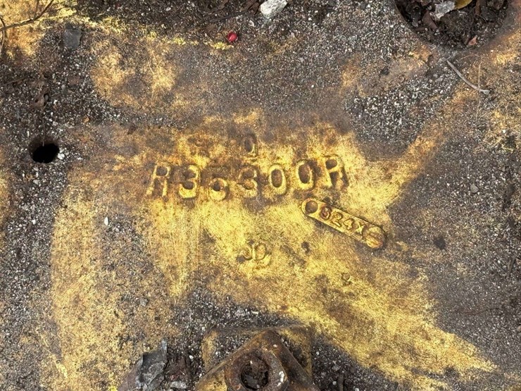 (2)-john-deere-30”-wheel-castings-image-6