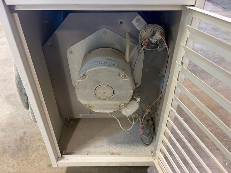 l.b.-white-premier-80df-heater-image-5