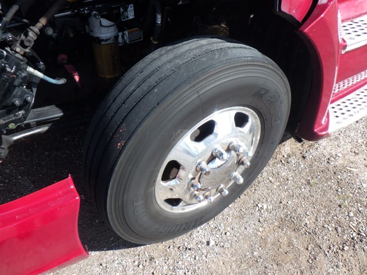 2020-kenworth-t680-image-24