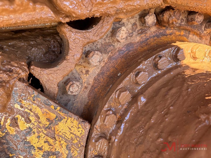 2010-komatsu-d51px-22-image-9