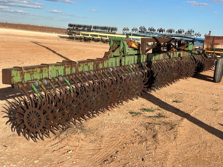 john-deere-400-image-1