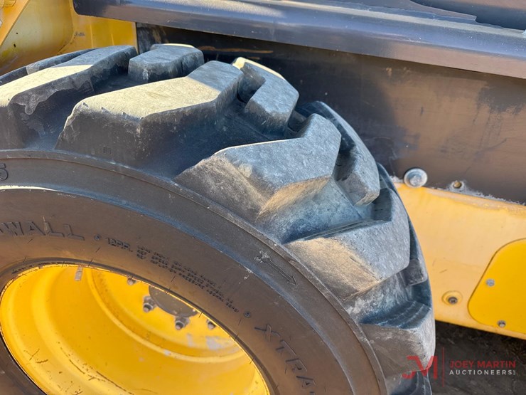 new-holland-l230-image-14