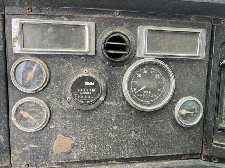 1995-ford-l9000-image-23