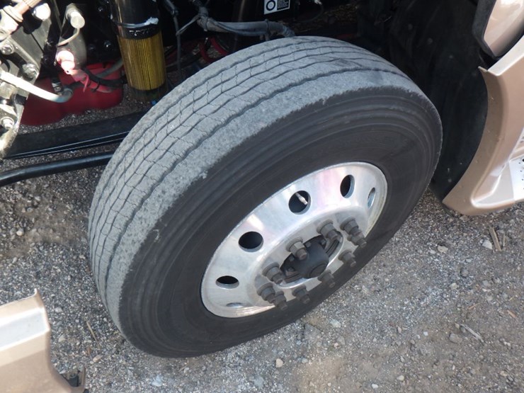 2020-kenworth-t680-image-24