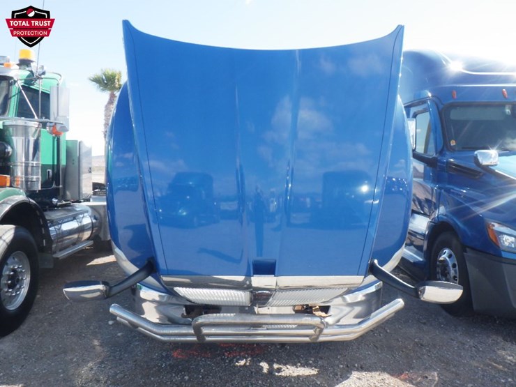 2021-kenworth-t680-image-25