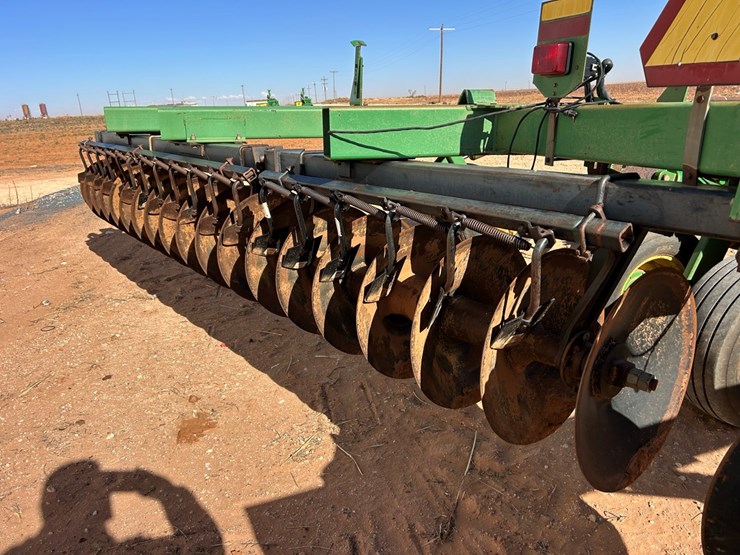 john-deere-650-image-8