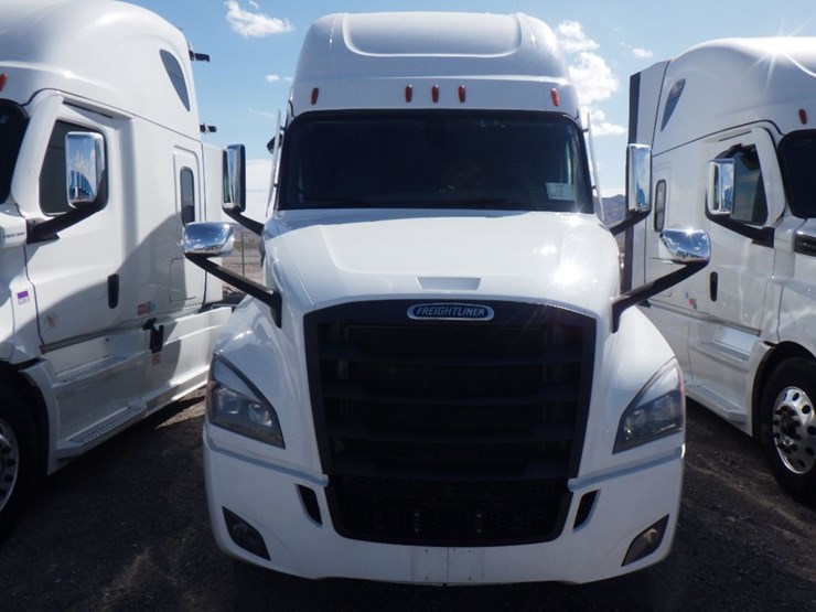 2024-freightliner-cascadia-126-image-2