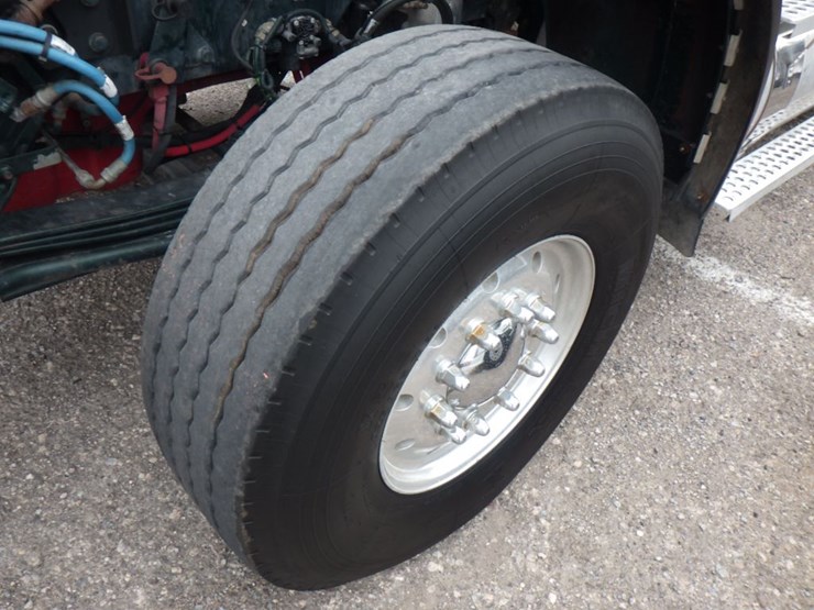 2013-kenworth-t800w-image-19