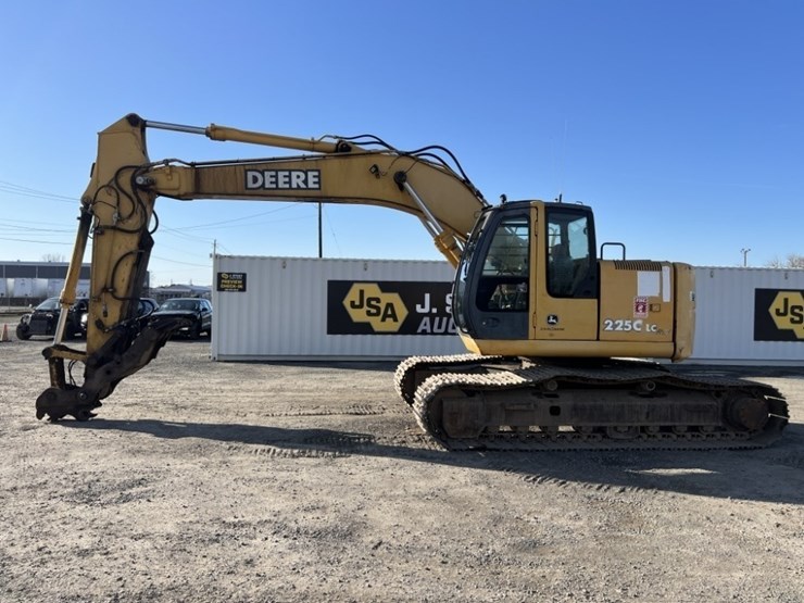 2004-deere-225c-lc-image-7