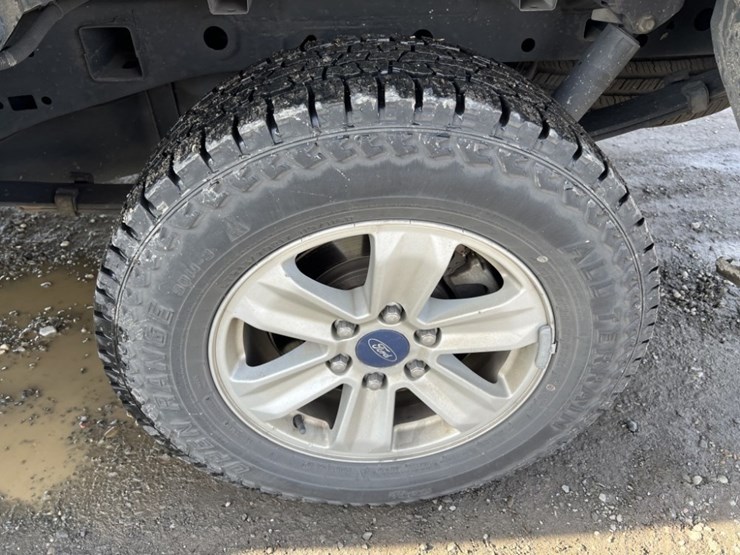 2015-ford-f150-xl-image-17